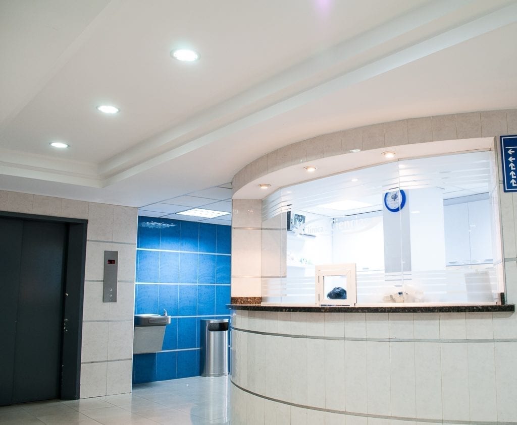 hospital reception counter Photo by Martha Dominguez de Gouveia on Unsplash